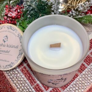 lavendli lõhnaline sojavaha küünal 300ml, valmistatud käsitööna, Eesti käsitöö. Aas Kairi Butiik